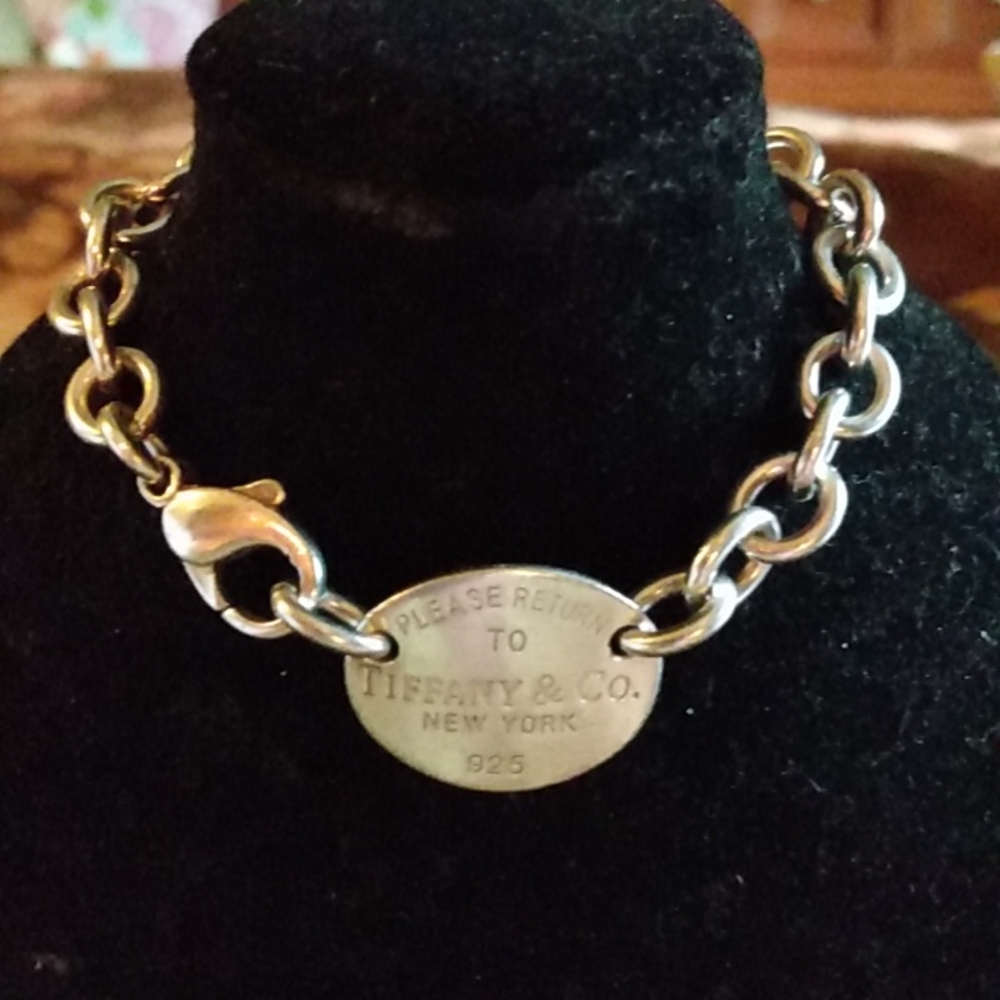 TIFFANY & Co. Please Return to. 925